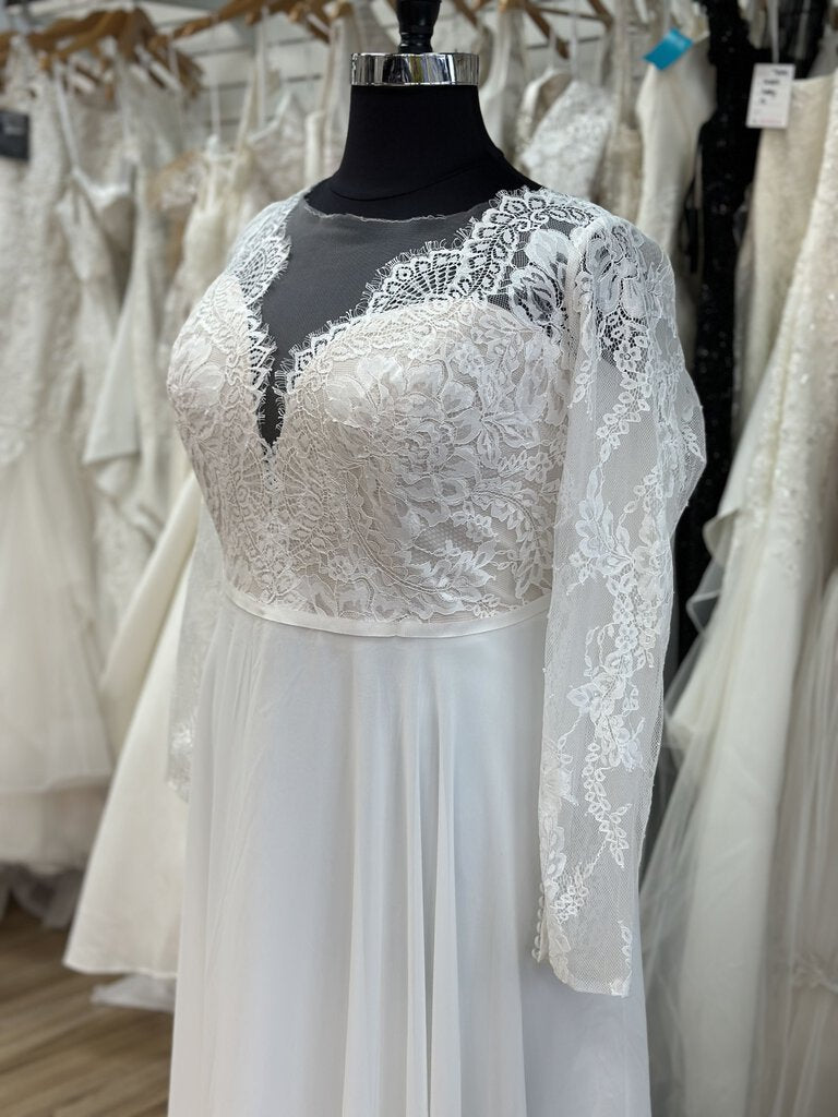 DB Studio Long Sleeve Lace Plunge Bridal Gown 24W