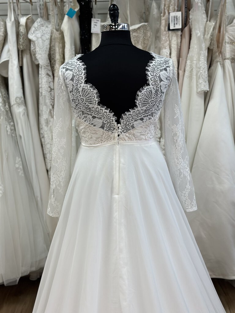 DB Studio Long Sleeve Lace Plunge Bridal Gown 24W