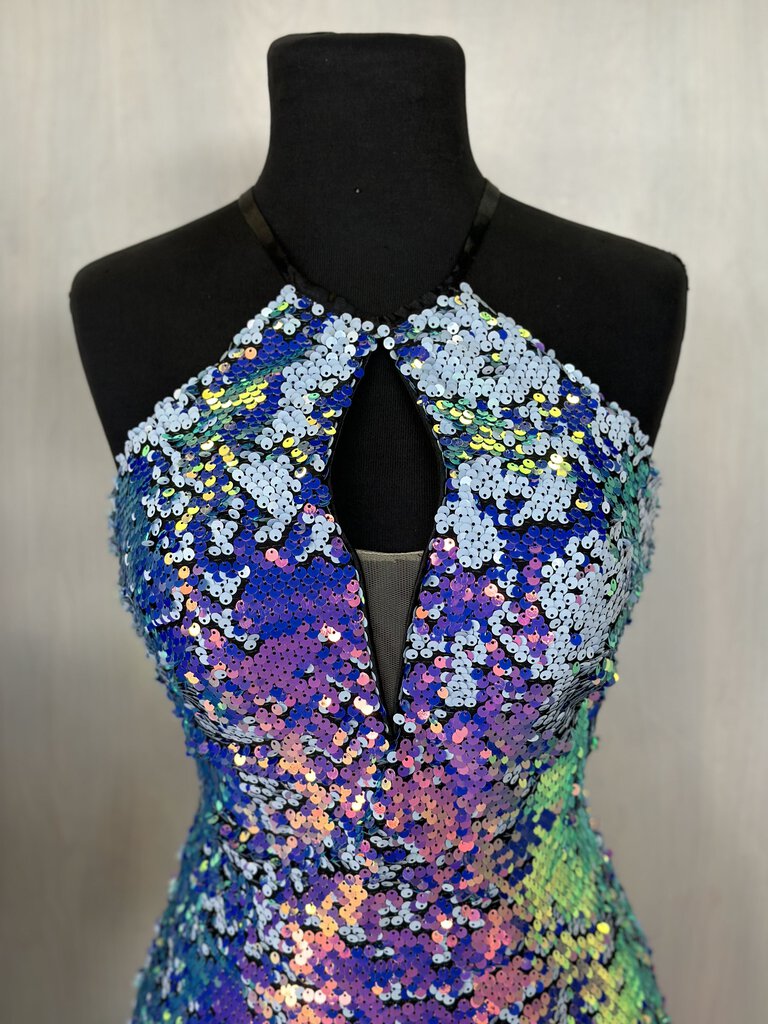 Blue and Purple/Pink Iridescent Sequined Size 6 Homecoming Dress Blue and Purple/Pink Iridescent Sequined Size 6 Homecoming Dress