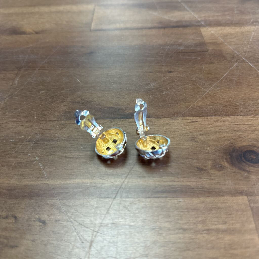 Vintage Clip On Earrings Basketweave