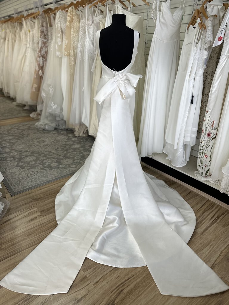 Chrisina Wu Satin Fitted Wedding Dress With Bow 14