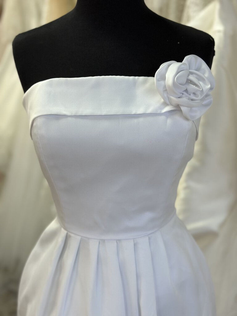 B2 Strapless Short Dress With Rosette 10