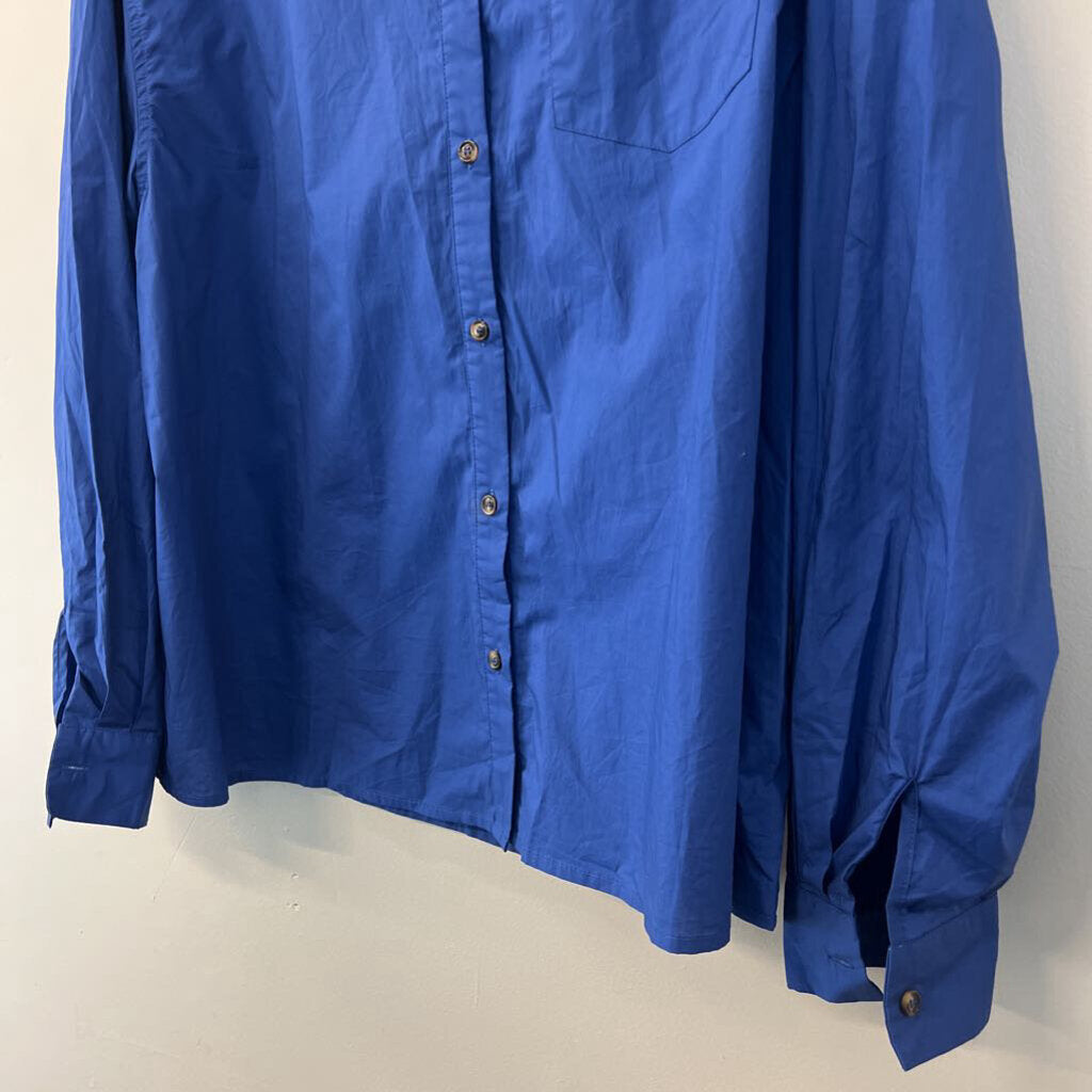 Crescent Blue Long Sleeve Button Down Top/ Shorts Set Medium