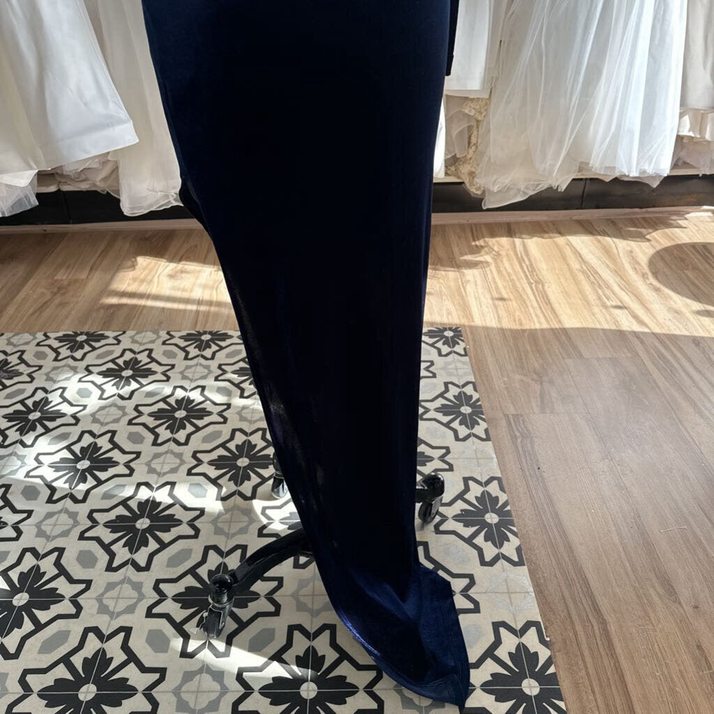 Windsor Navy Velvet Long Sleeve One Shoulder Long Formal Extra Small