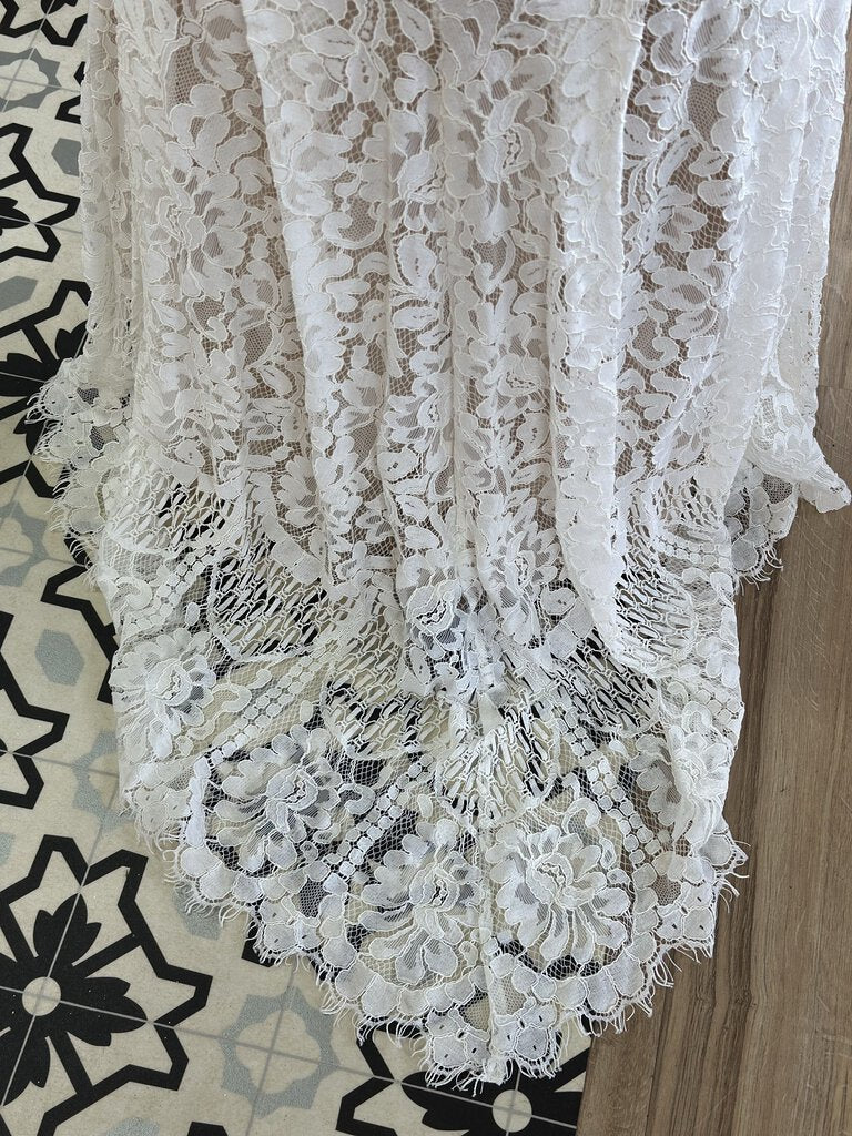 Lulus Champagne/ Ivory Lace Bridal Gown 16