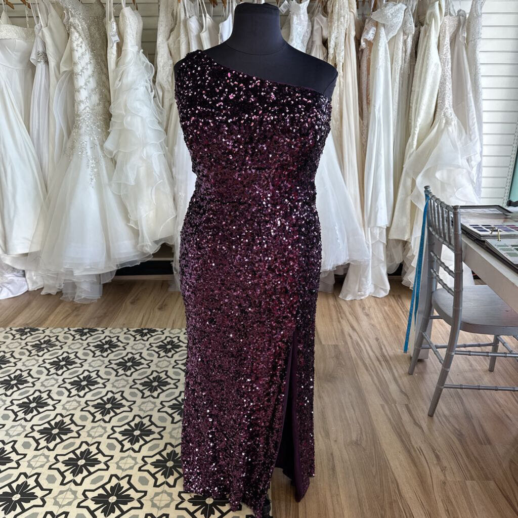 Jules & Cleo One Shoulder Sequin Dress 24