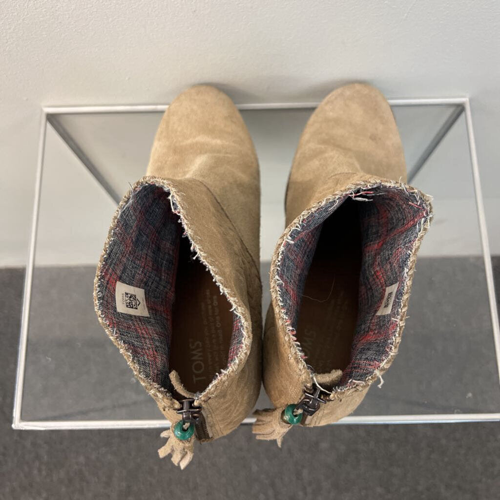 Toms Beige Suede Star Detail Ankle Booties 8