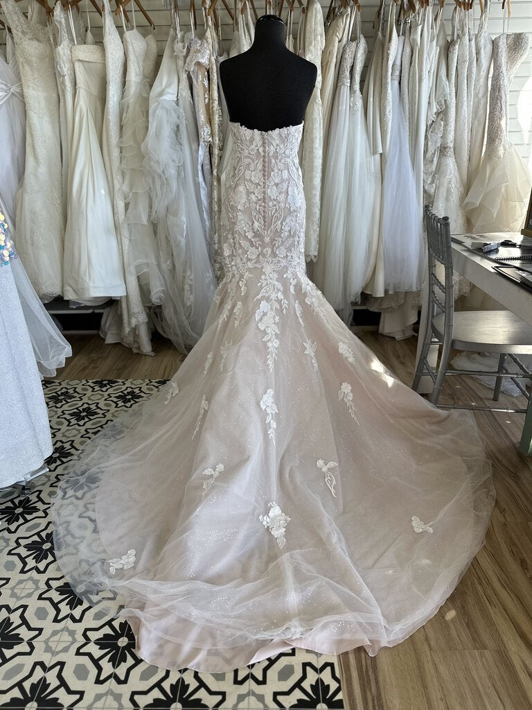 Oleg Cassini Strapless Lace Applique Wedding Dress 16W