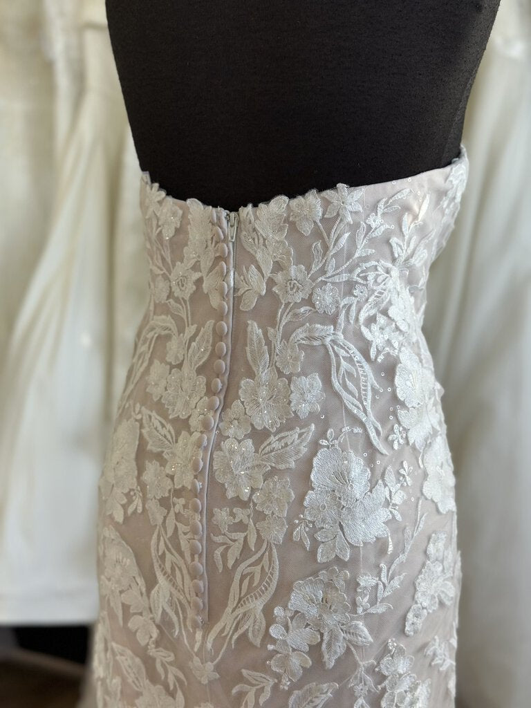 Oleg Cassini Strapless Lace Applique Wedding Dress 16W