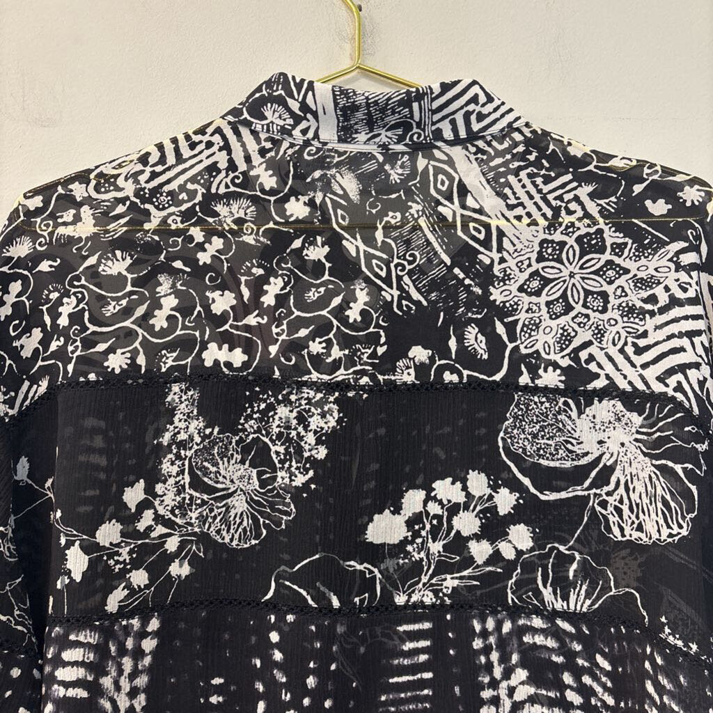 Chicos Black/ White Print Long Sleeve Button Down Top 3