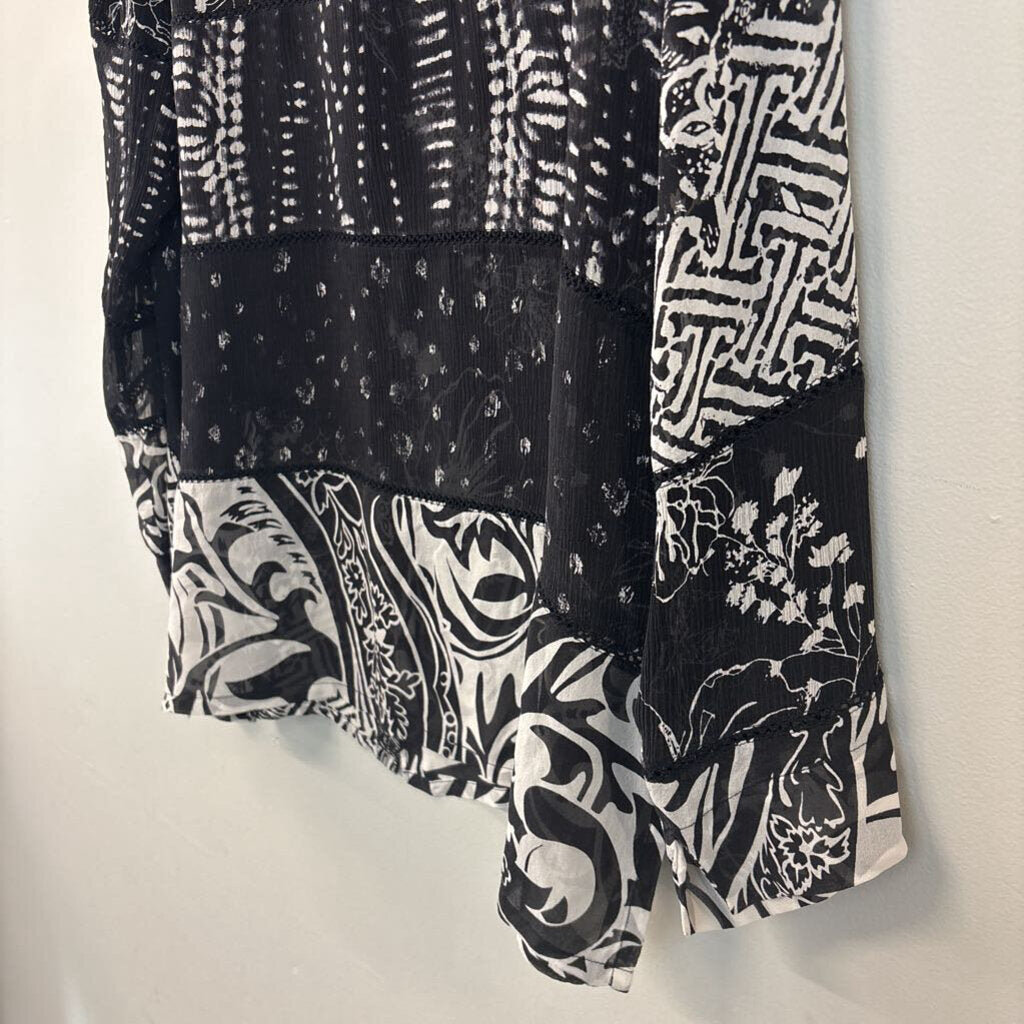 Chicos Black/ White Print Long Sleeve Button Down Top 3