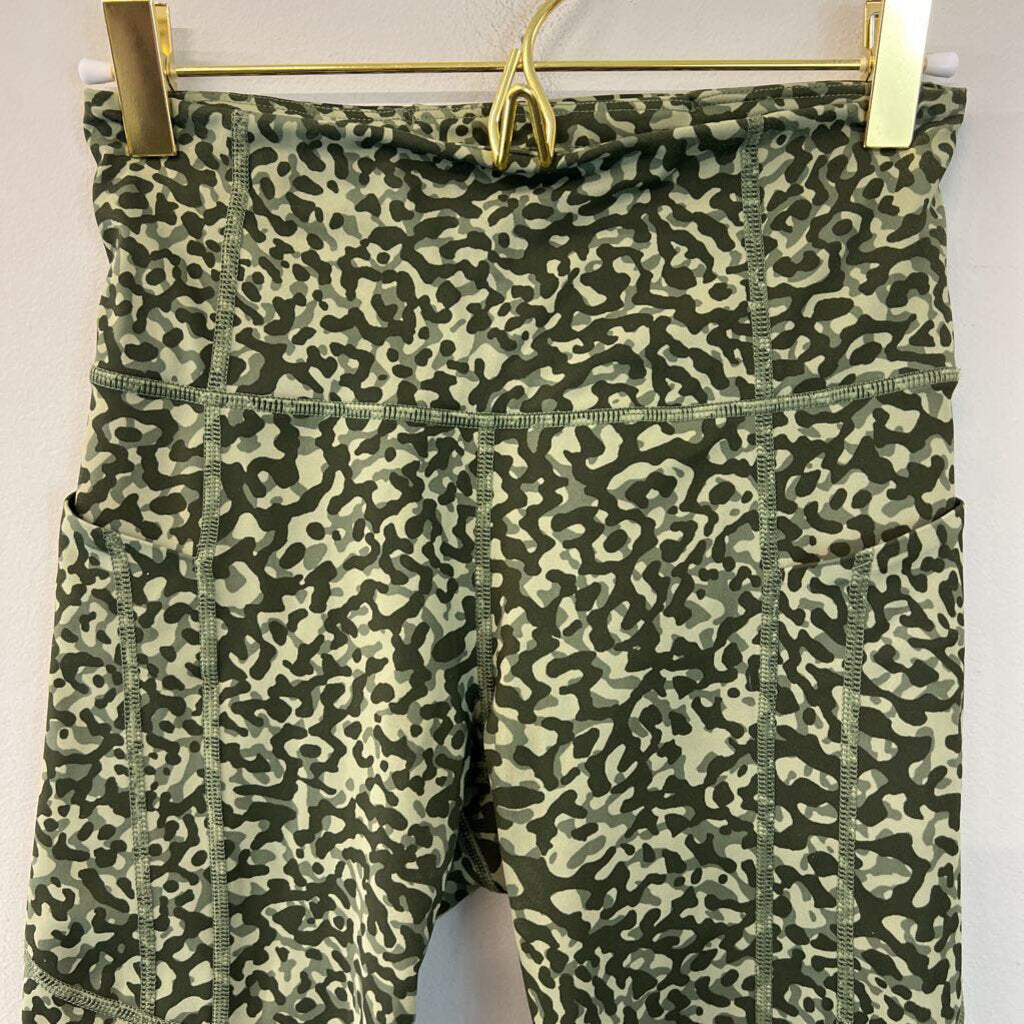 Athleta Green Print Biker Shorts Extra Small