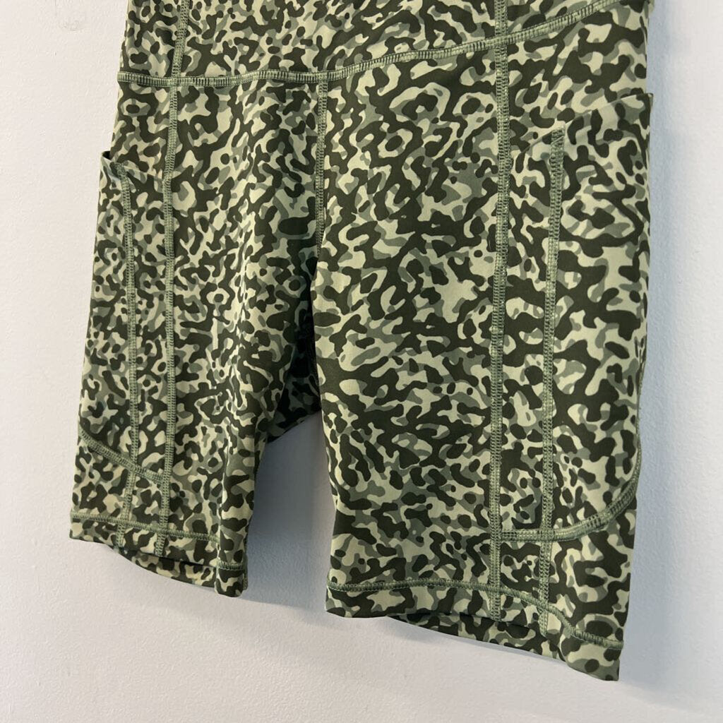 Athleta Green Print Biker Shorts Extra Small