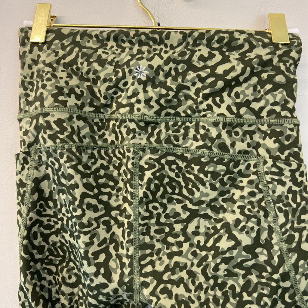 Athleta Green Print Biker Shorts Extra Small
