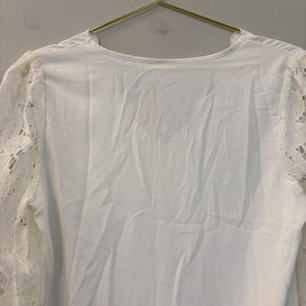 White Scallop Neckline Lace Long Sleeve Top Medium