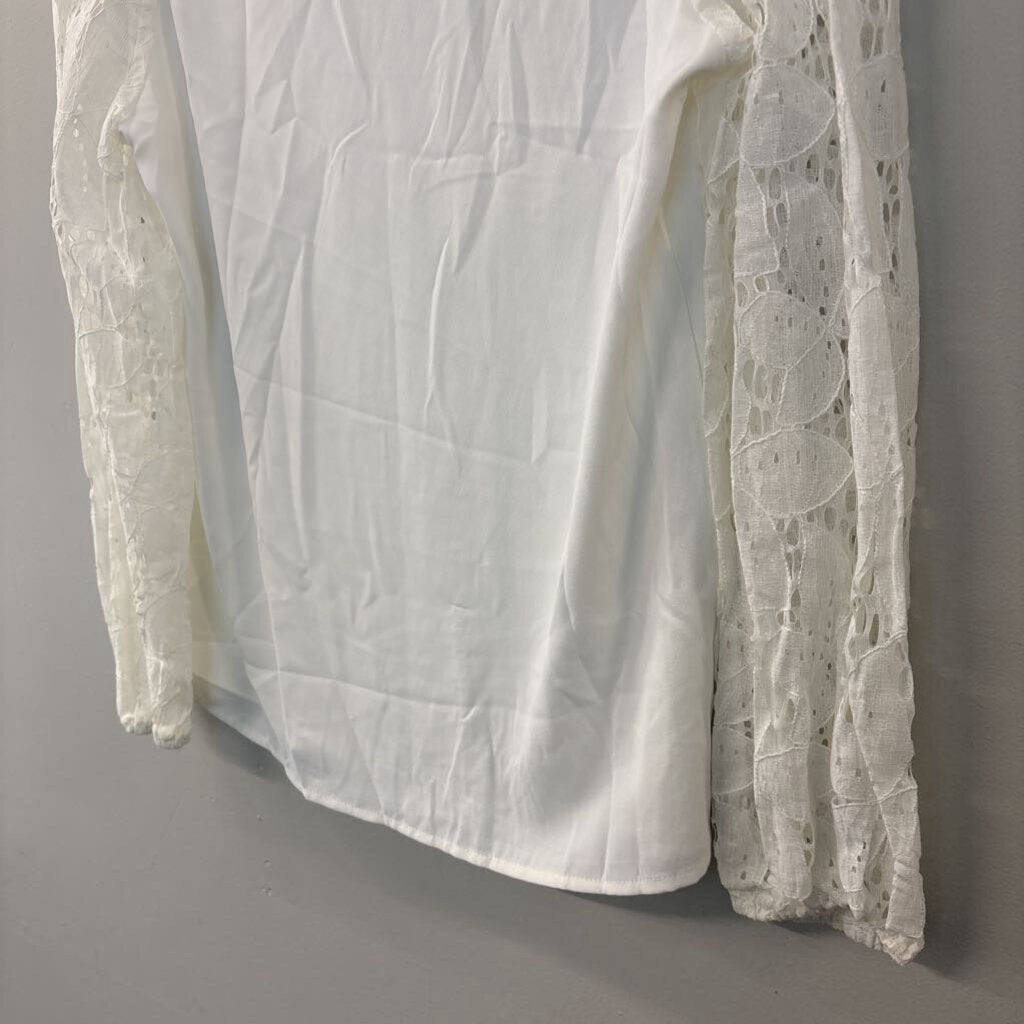 White Scallop Neckline Lace Long Sleeve Top Medium