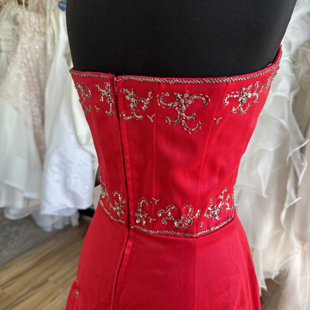 Y2K Masquerade Strapless Pickup Ballgown