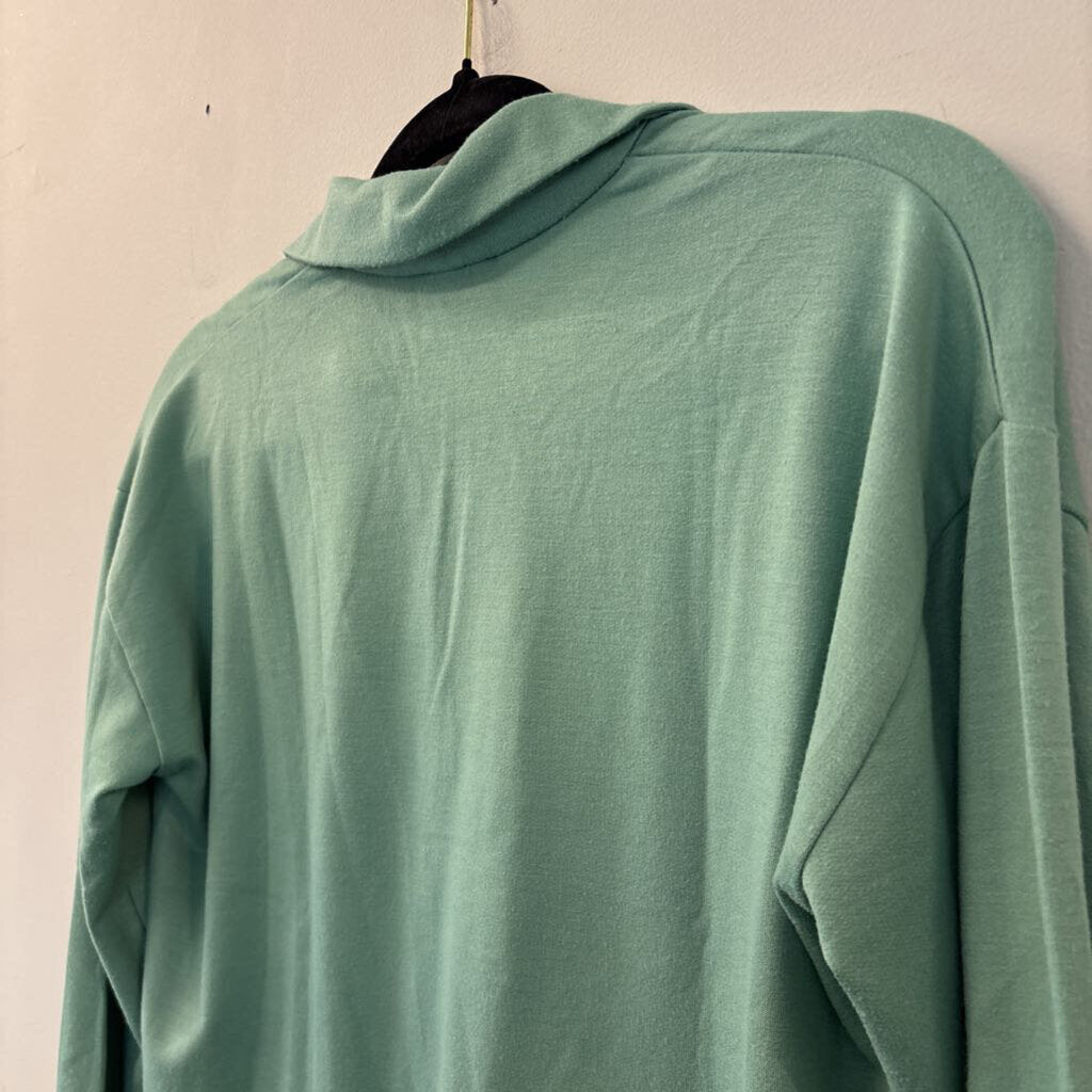 J Crew Green Long Sleeve V Neck Collared Top Extra Small