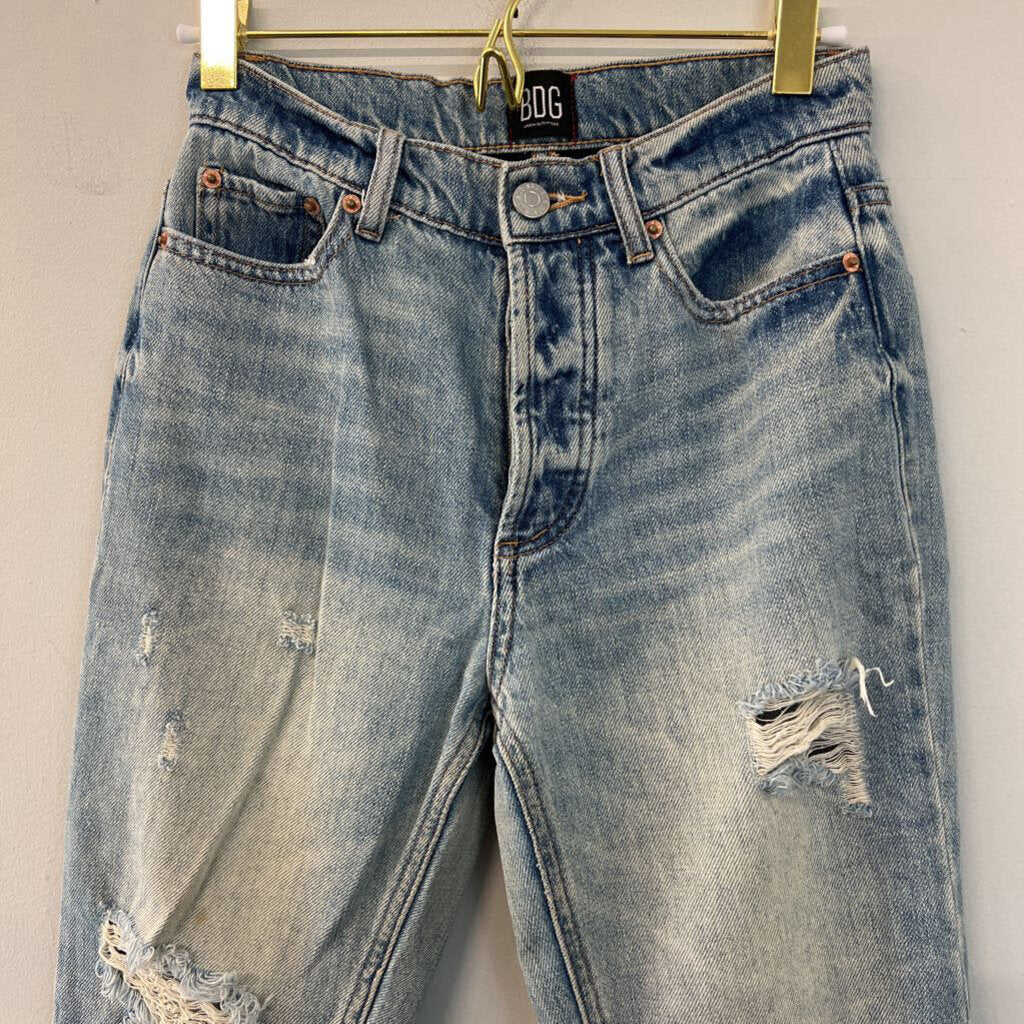 BDG Light Wash Distressed Slim Straight Jeans 24