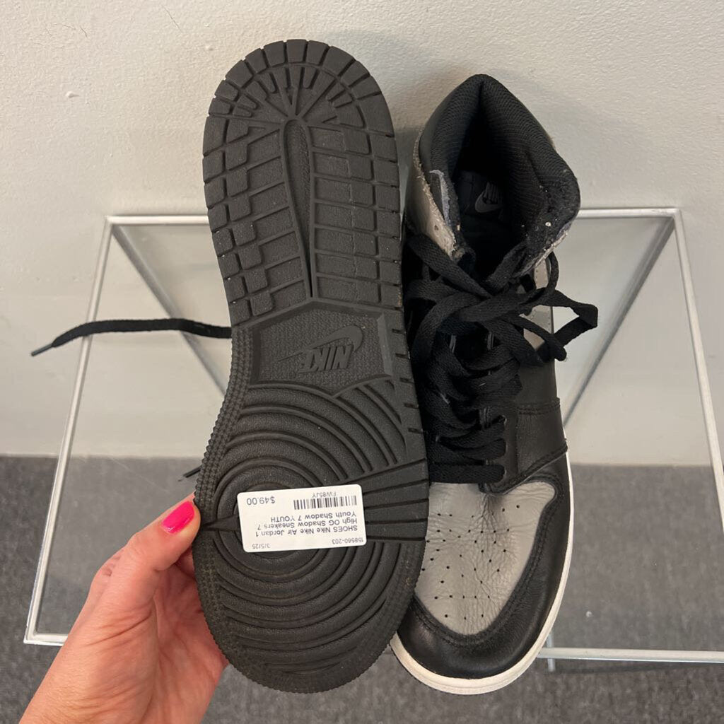 Nike Air Jordan 1 High OG Shadow Sneakers 7 Youth
