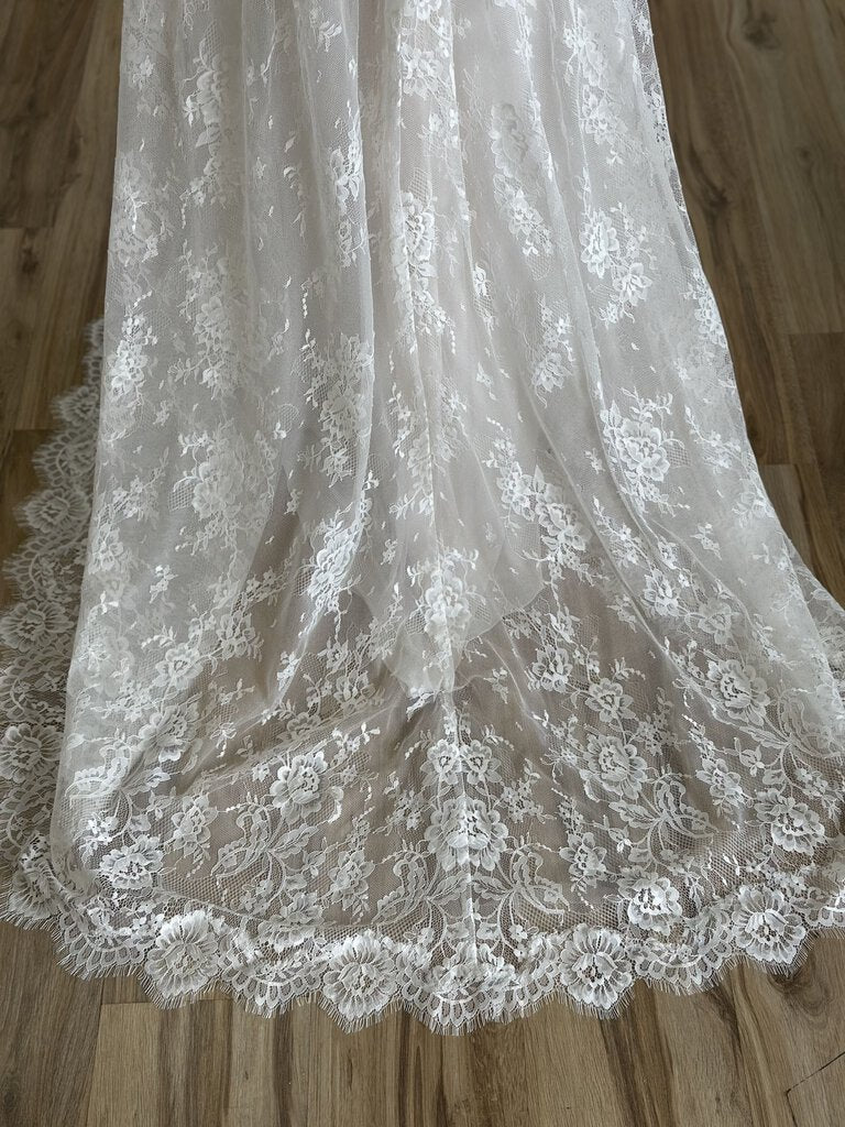 Wilderly Ivory Lace Dropped Waist Bridal Gown 12 "Lilly"
