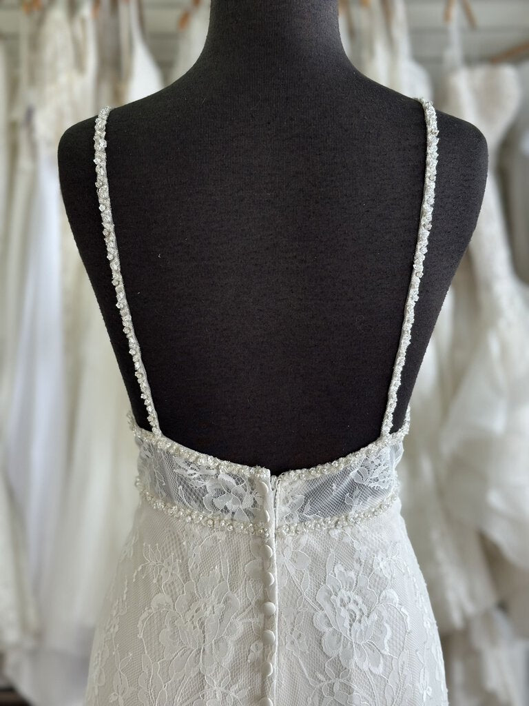 Wilderly Ivory Lace Dropped Waist Bridal Gown 12 "Lilly"