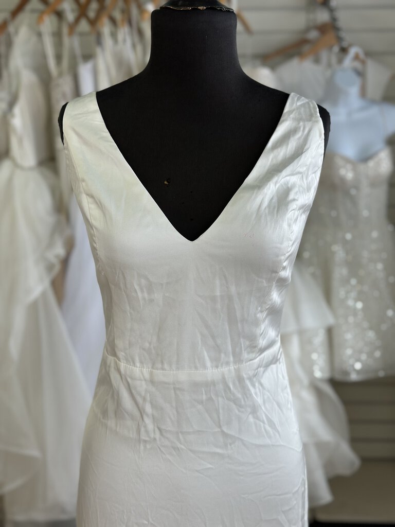 Lulus Ivory Silky Satin Sheath Bridal Gown XL