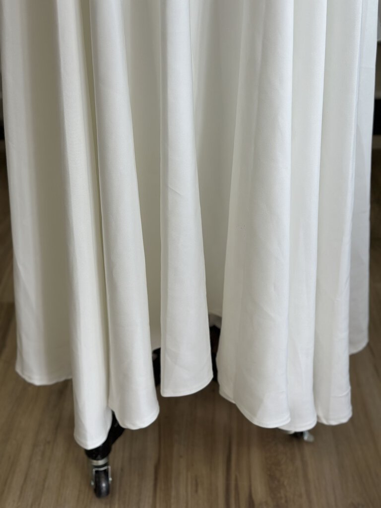 Ivory Longsleeve A-Line Bridal Gown 4/6
