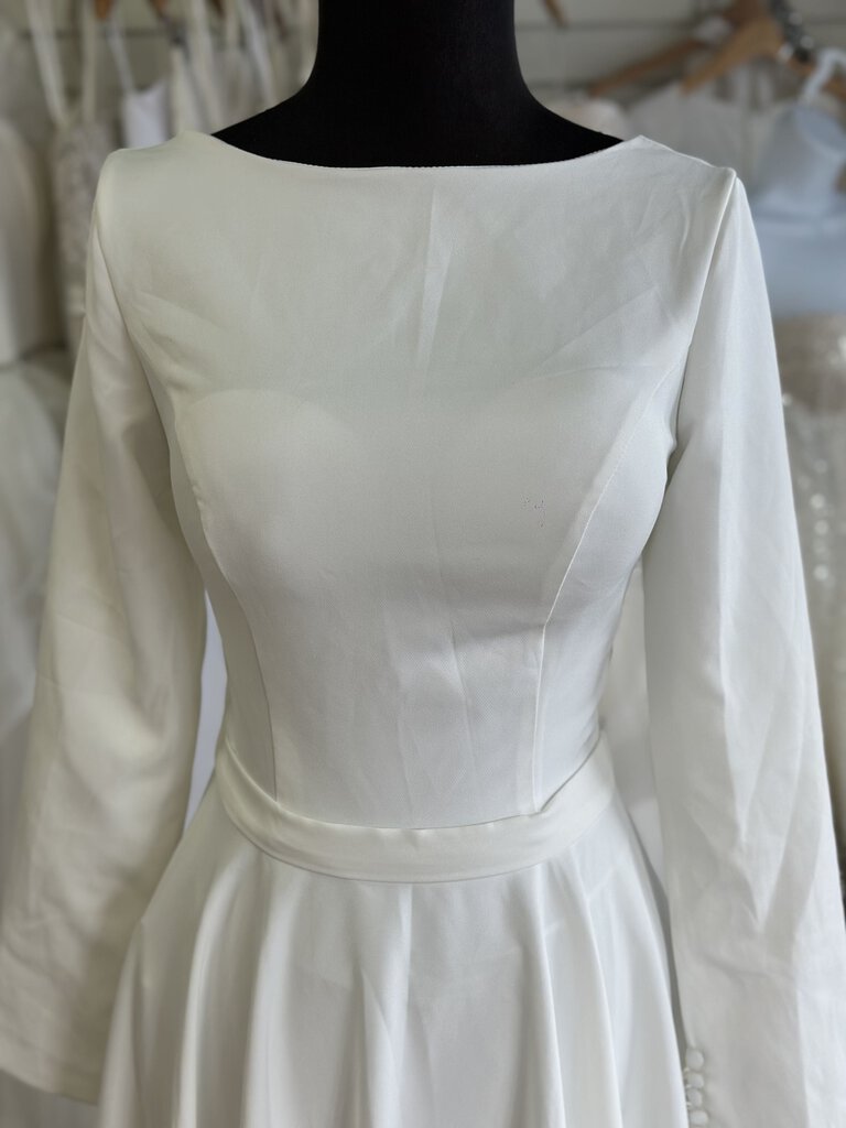 Ivory Longsleeve A-Line Bridal Gown 4/6