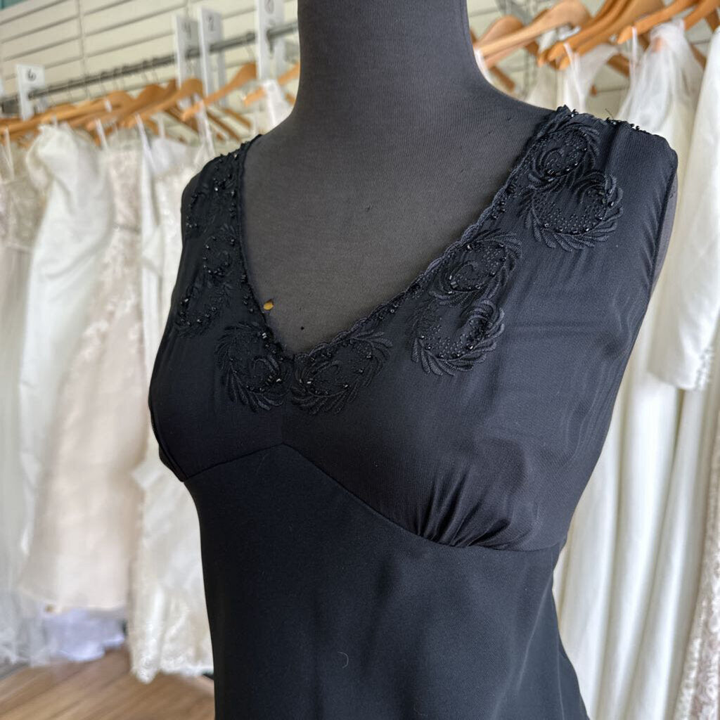 Black Embroidered V Neck Midi Dress Medium