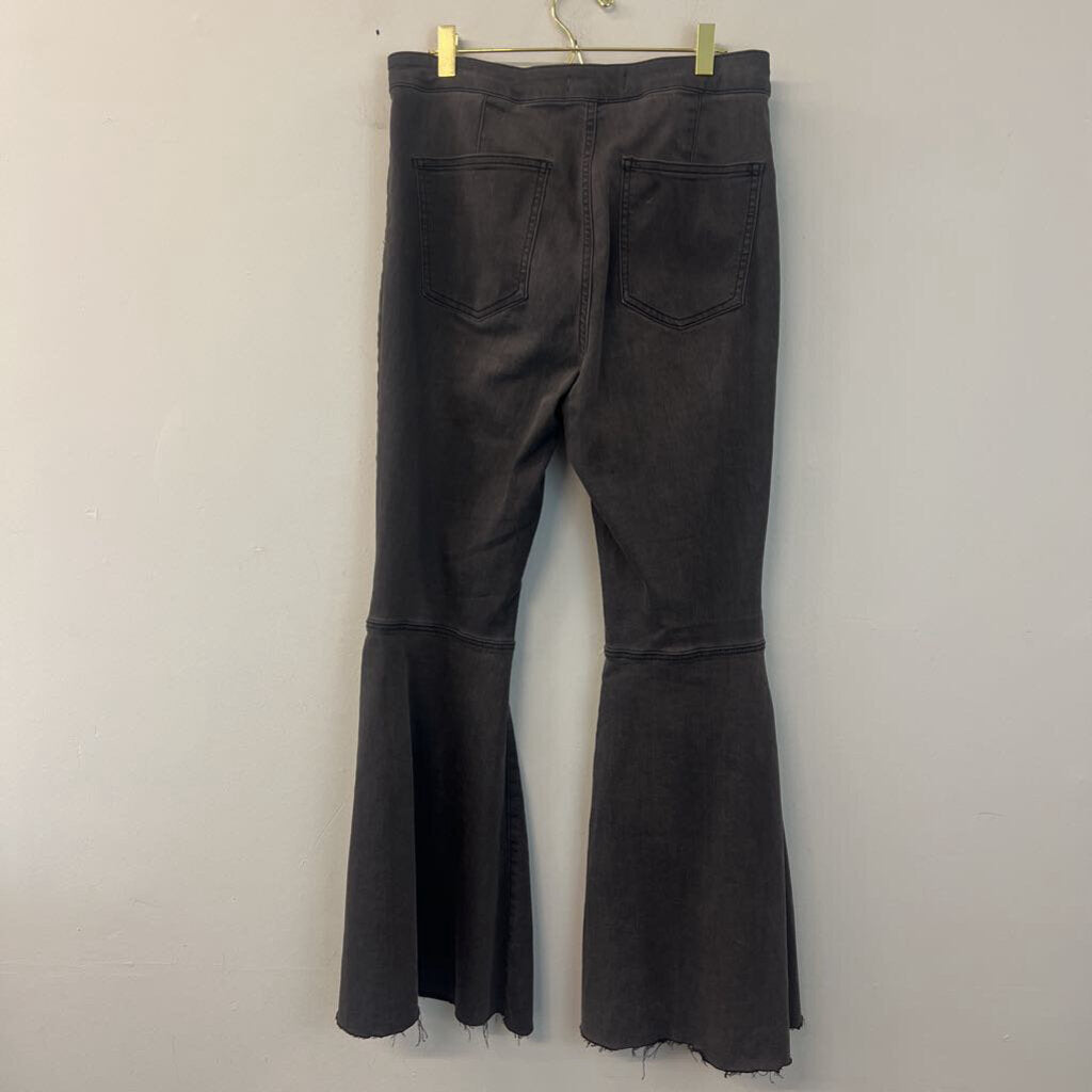 We The Free Black Denim Flare Leg Pants 30