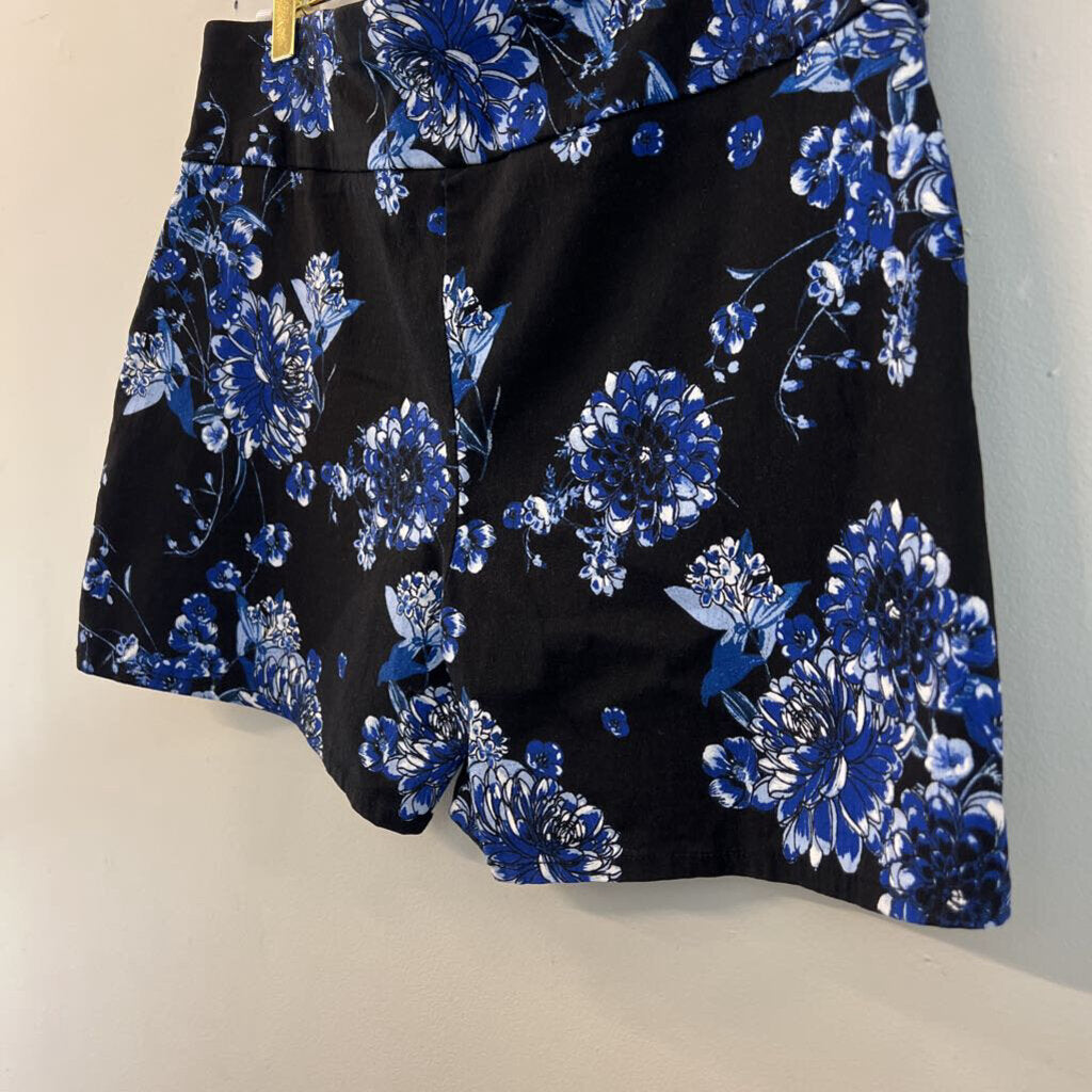 INC Black/ Blue Flower Print Pull On Shorts 10