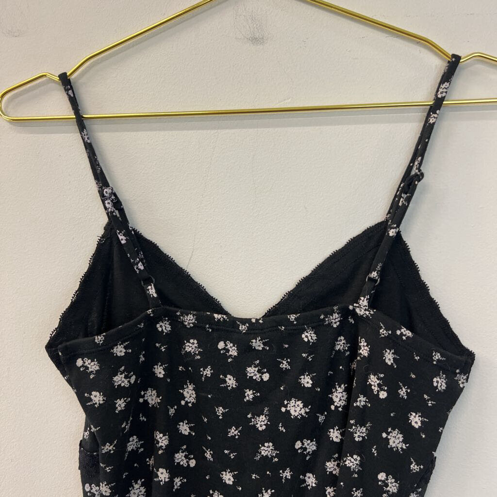 Self Esteem Black/ White Flower Print Cropped Tank Medium
