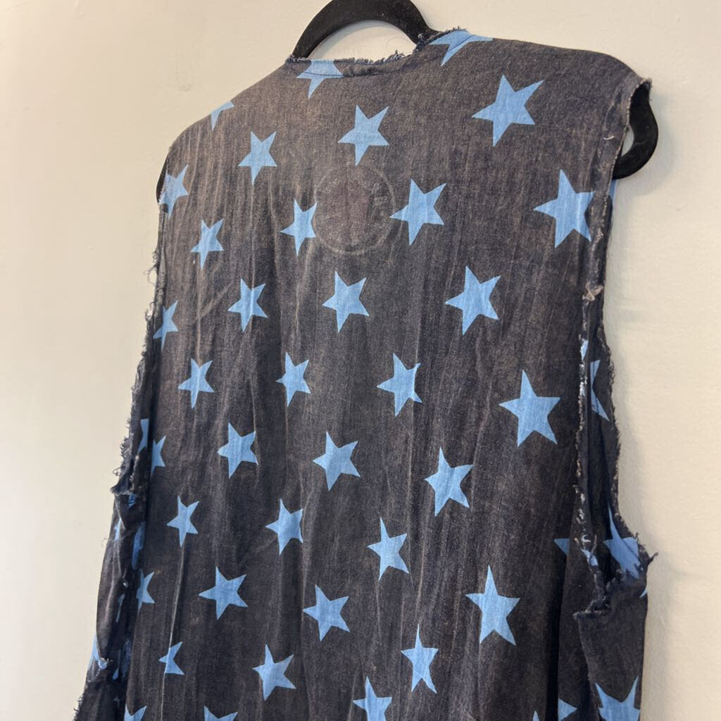 A Rare Bird Blue Star Print Button Front Sleeveless Duster One Size