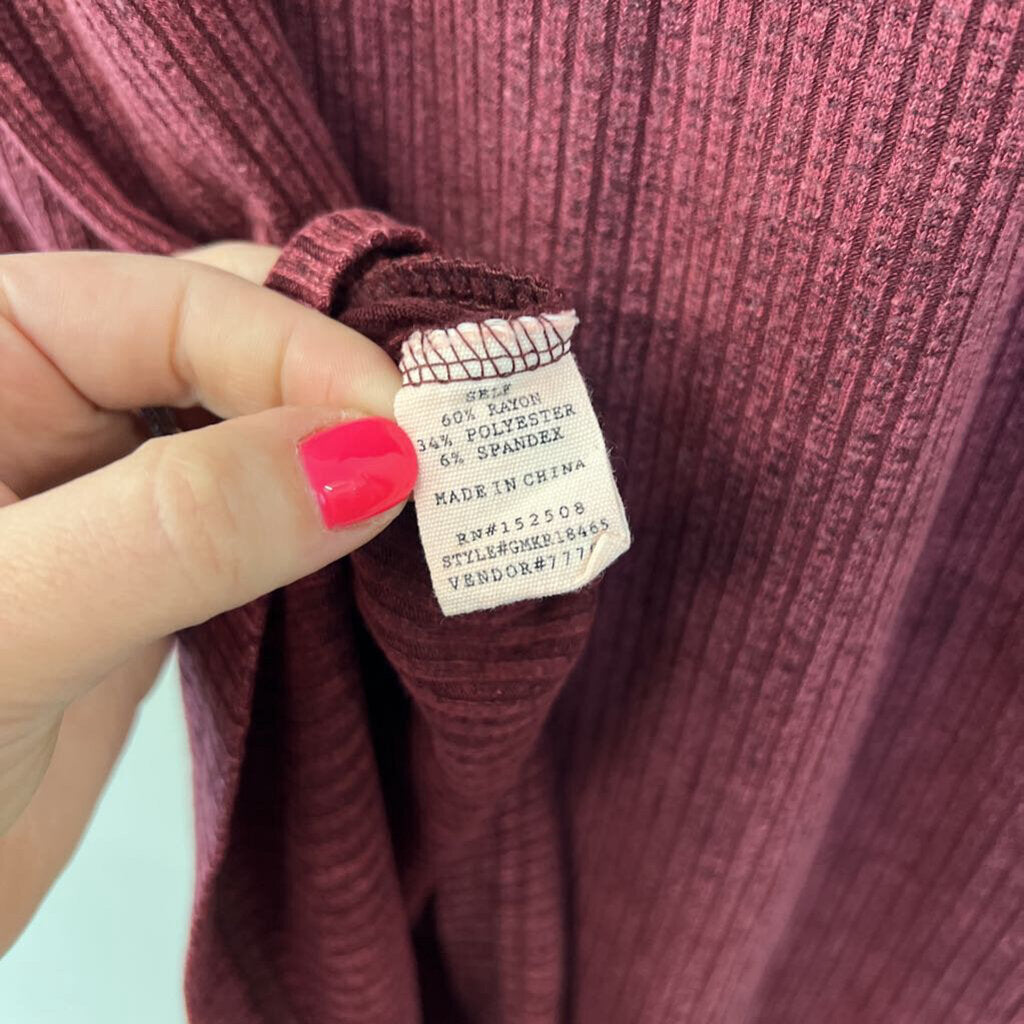 Burgundy Ribbed Mock Neck Sleeveless Top Large