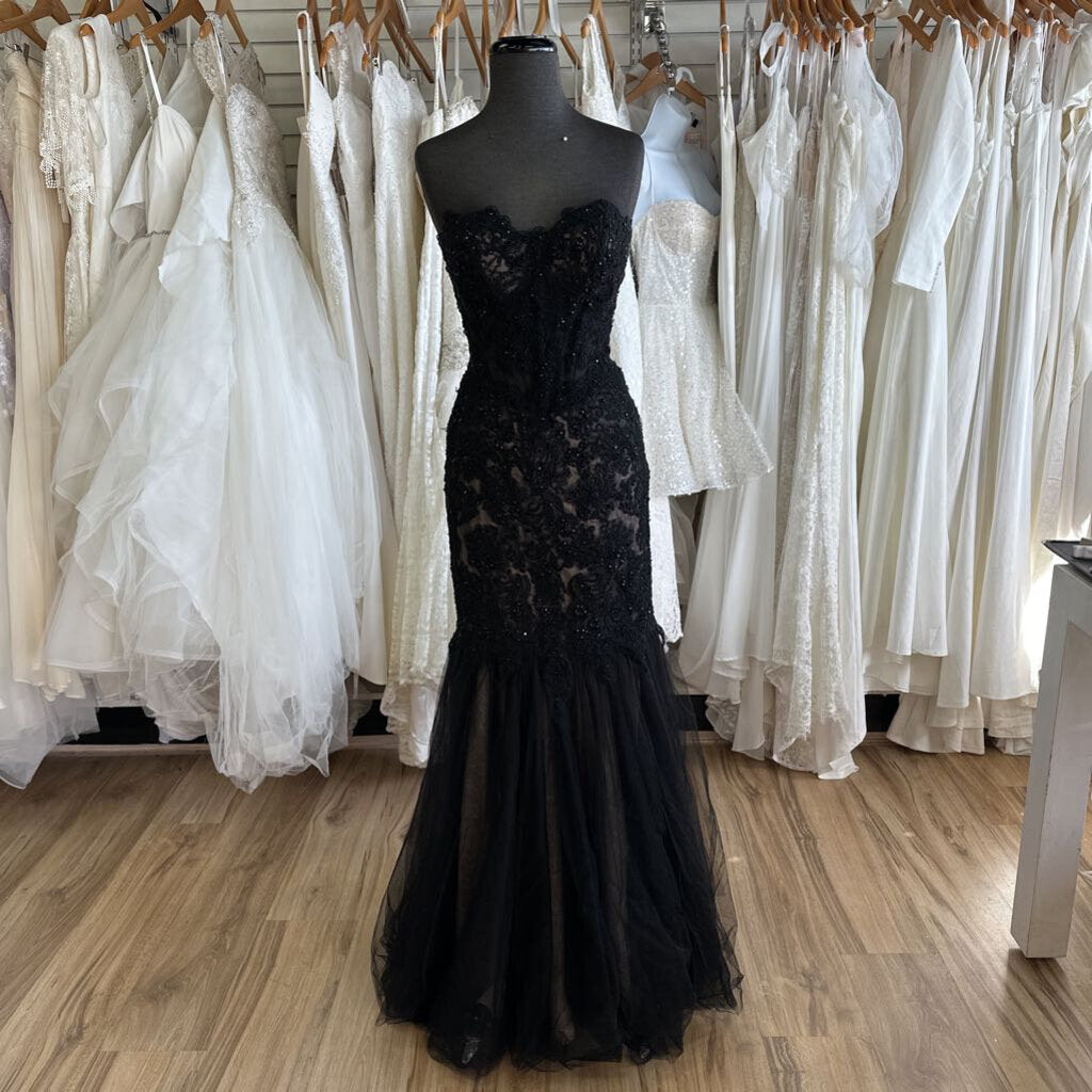 Black Lace Strapless Mermaid Long Formal 2