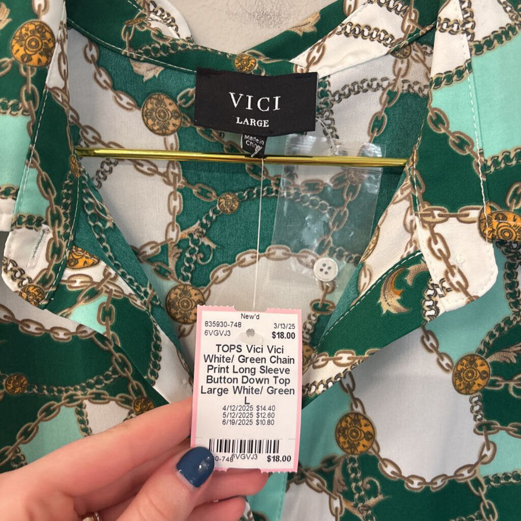 Vici White/ Green Chain Print Long Sleeve Button Down Top Large