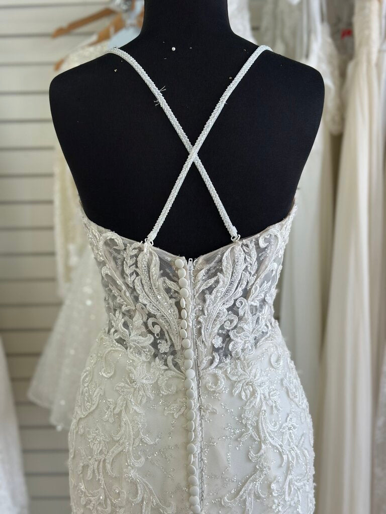 Justin Alexander Sequined Lace Fitted Bridal Gown 12
