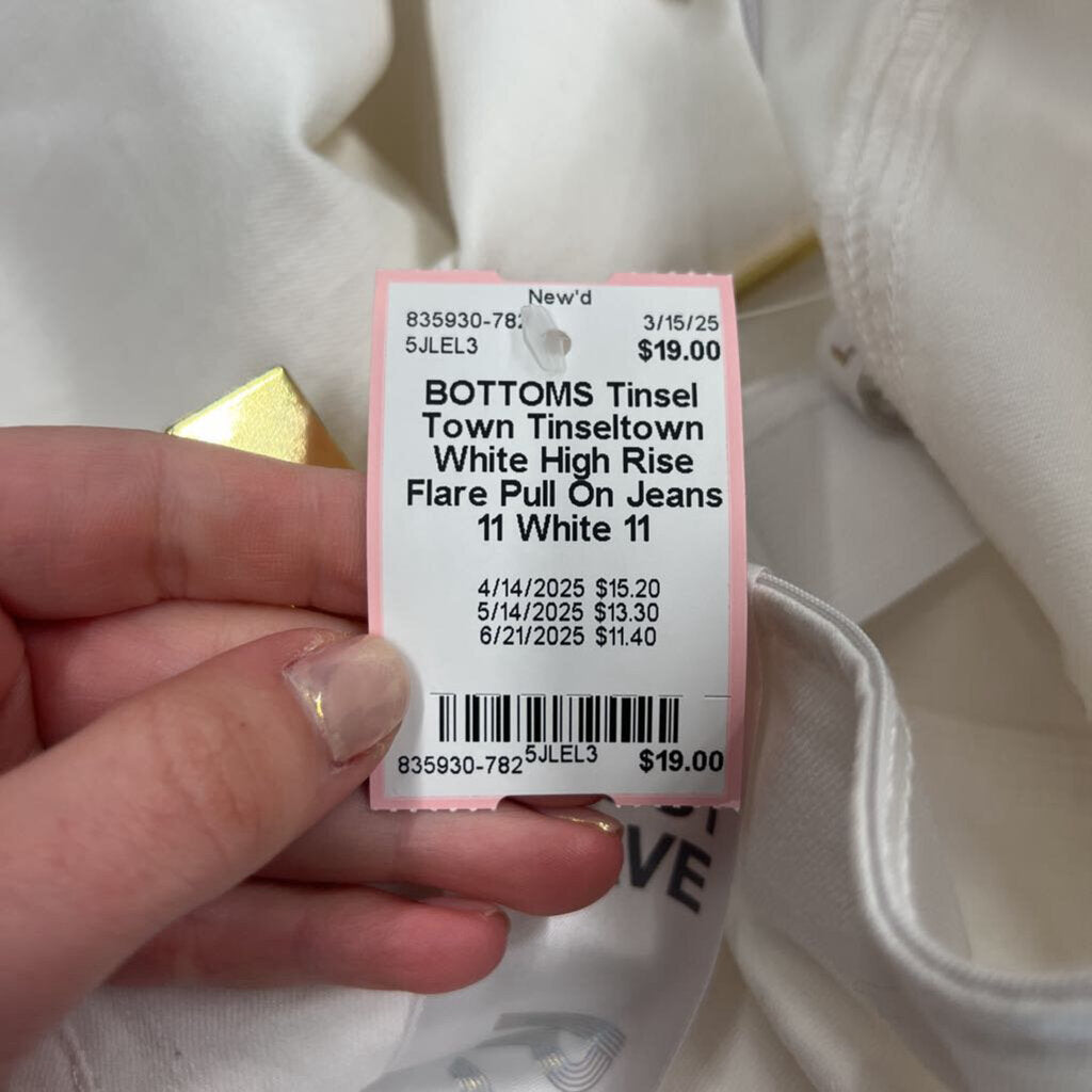 Tinseltown White High Rise Flare Pull On Jeans 11