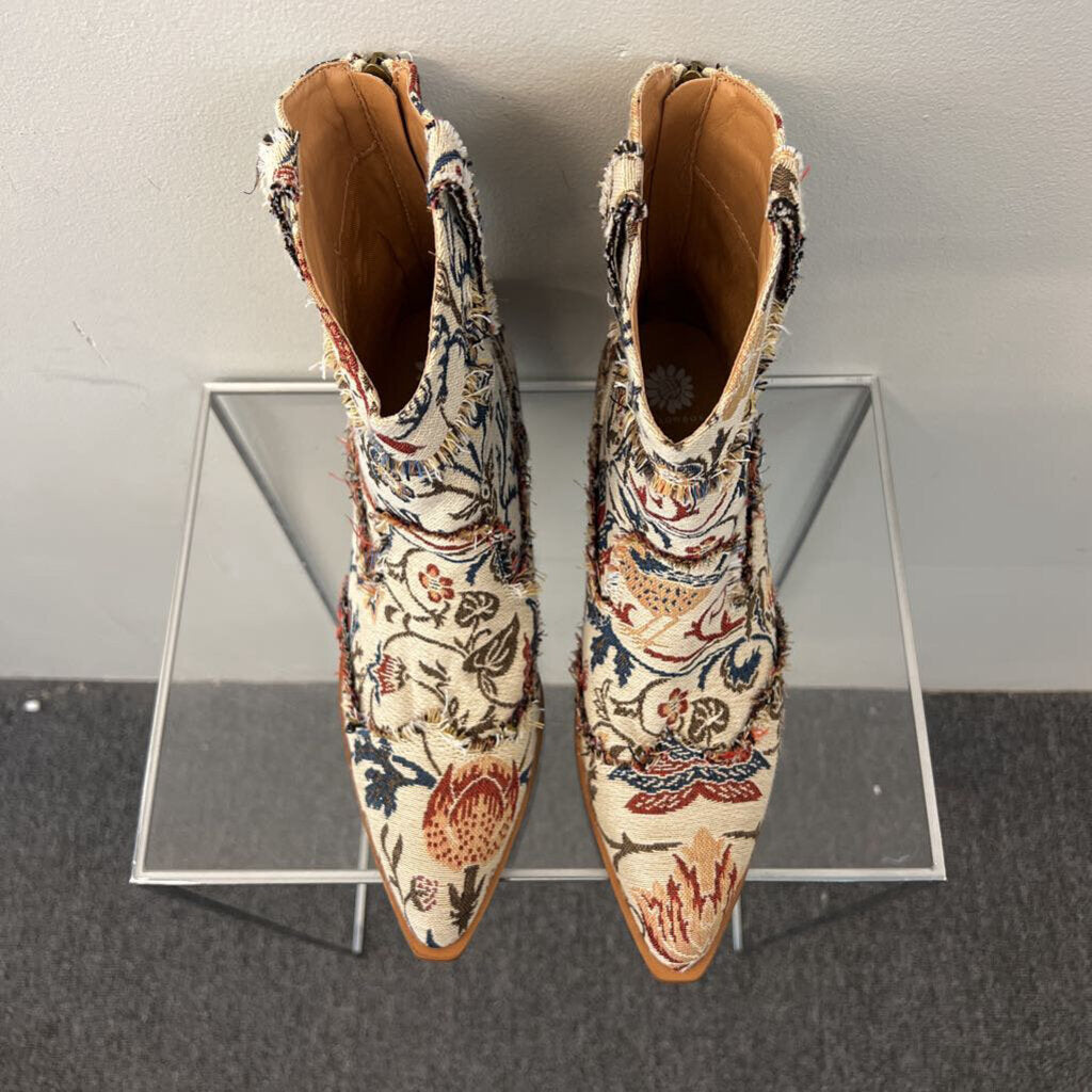 Yellow Box Lavinia Western Boots 9