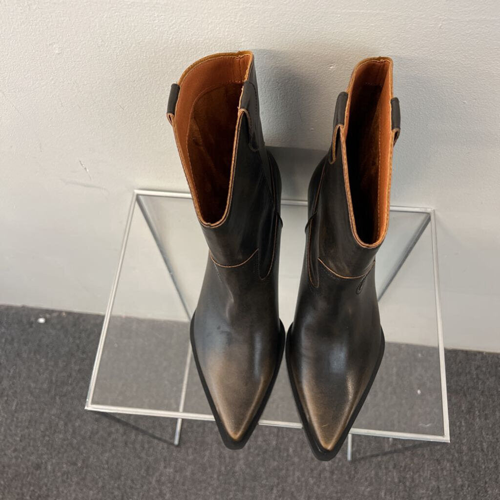 Oasis Society The Ames Brown Leather Short Cowboy Booties 9