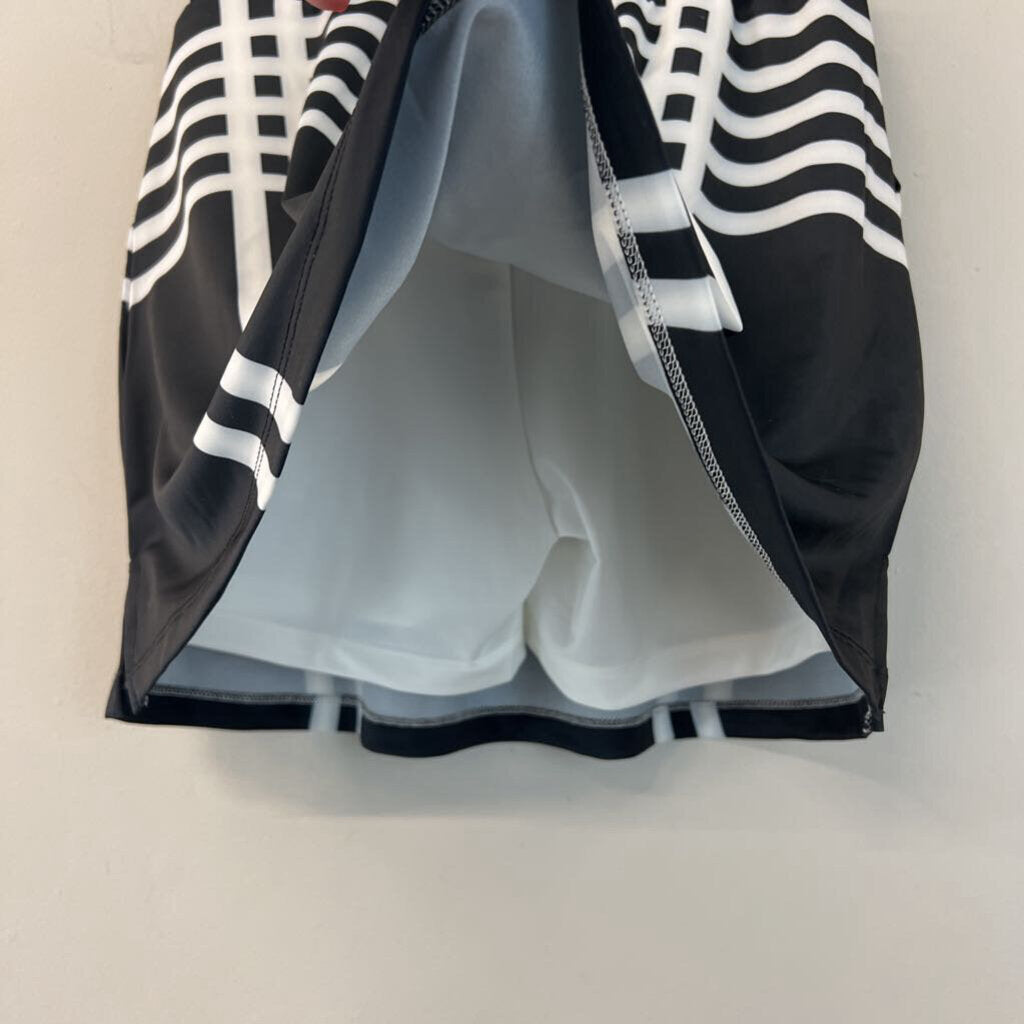 21 Grams Black/ White Print Athletic Skort Small
