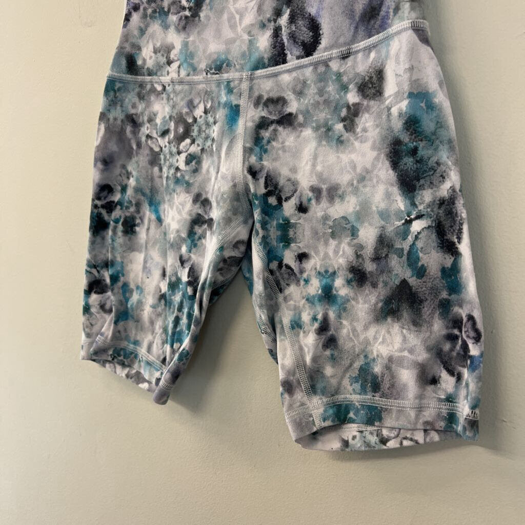 Lululemon Grey/ Blue Print Biker Shorts 4
