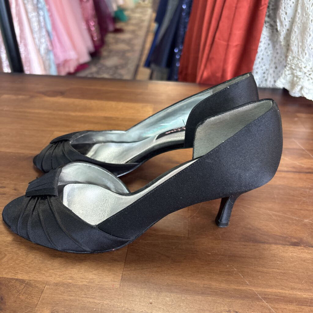 Nina Black Peep Toe Heels 6.5