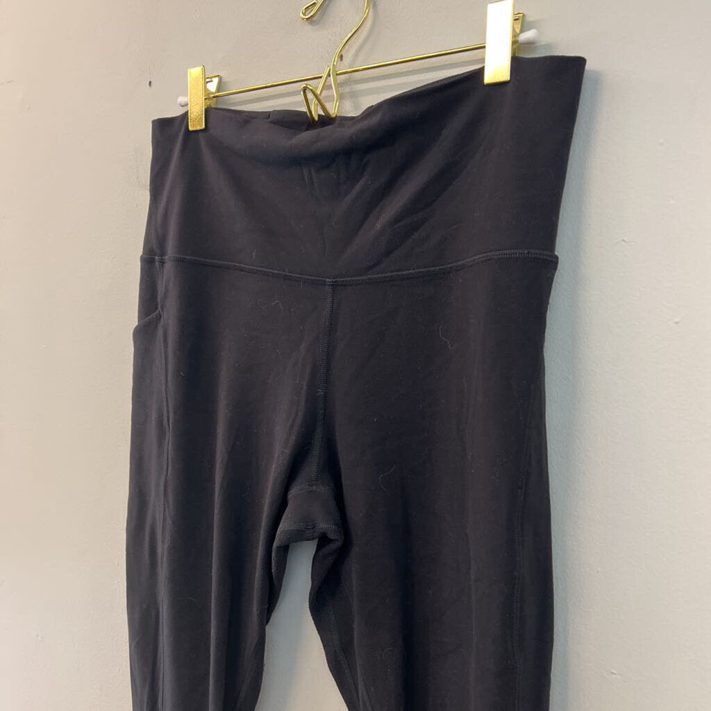 Lululemon Black Cropped Leggings 12