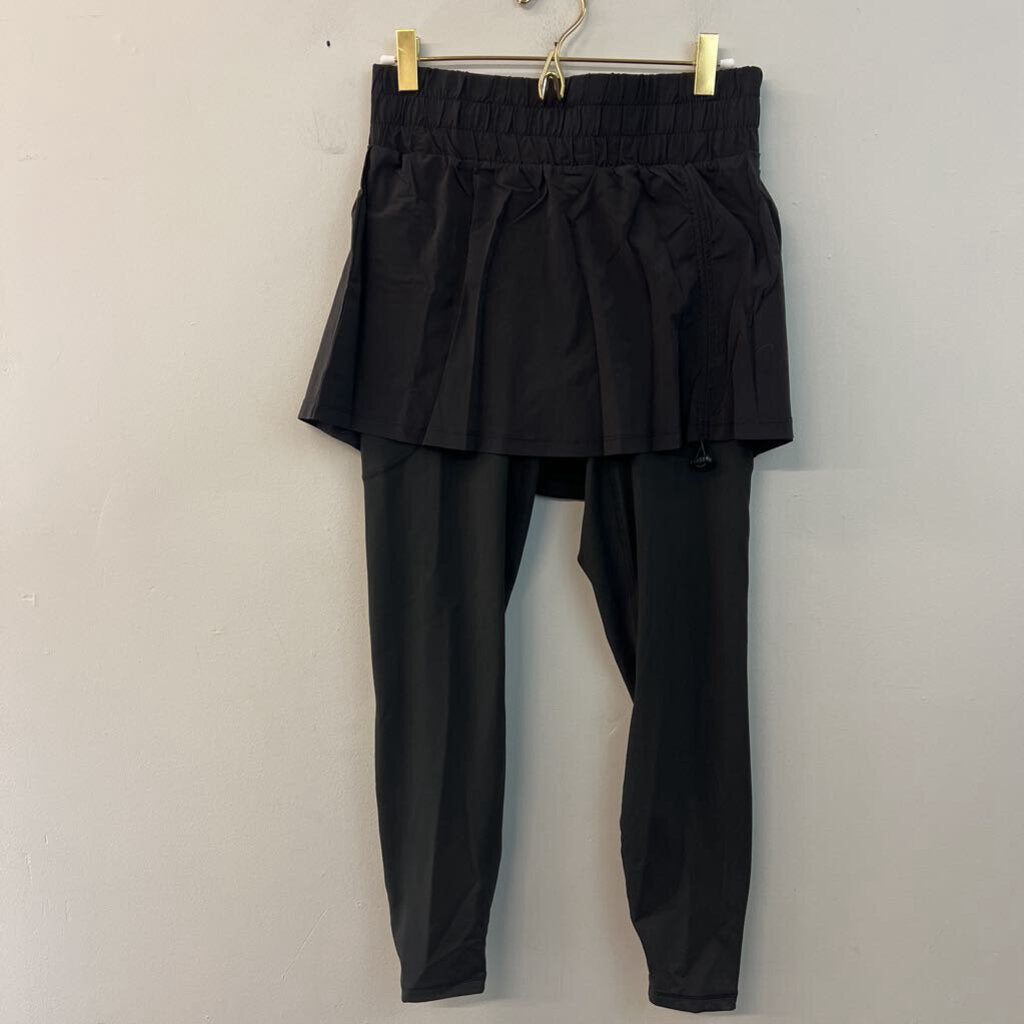 Pop Flex Black Active Leggings/ Layered Skirt Small