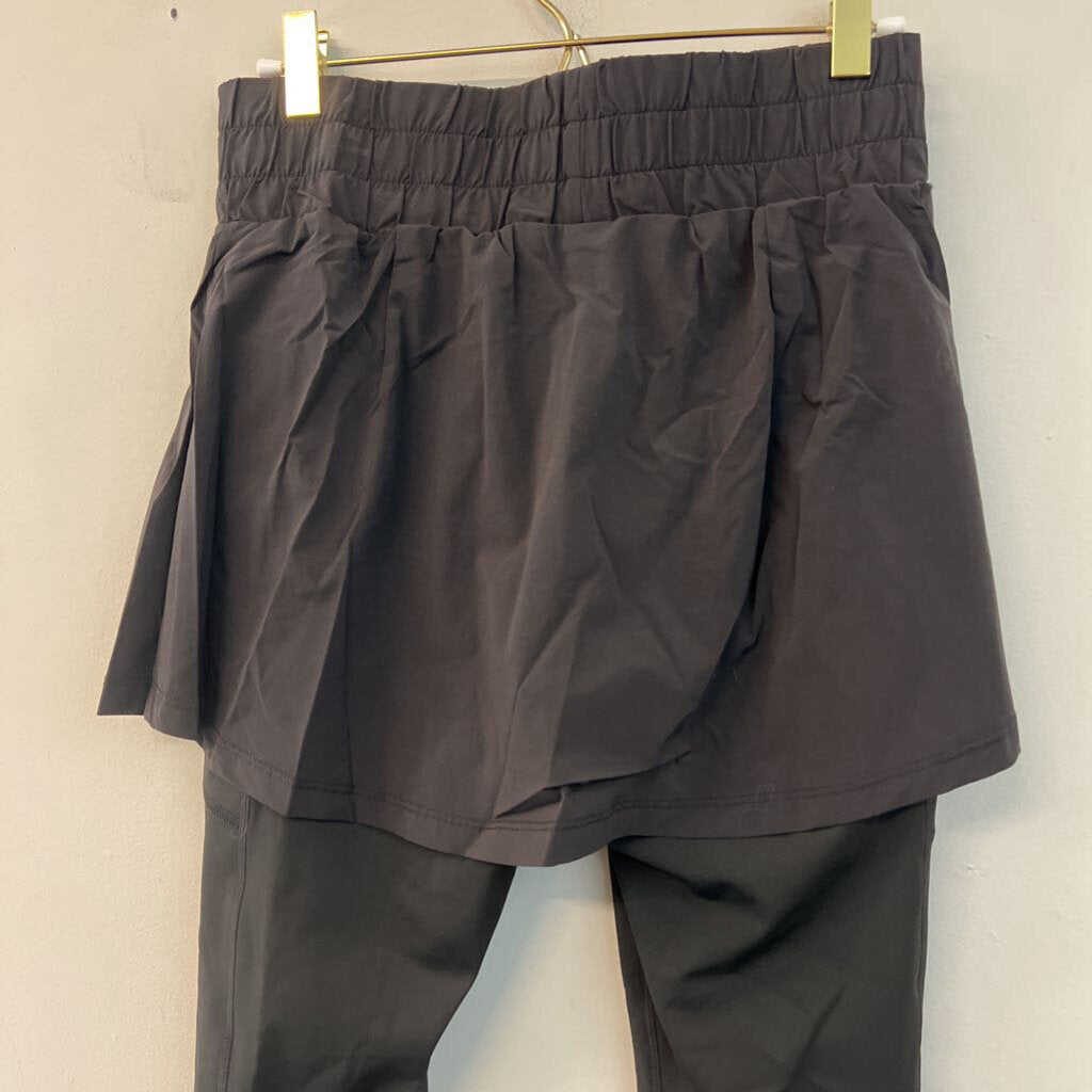 Pop Flex Black Active Leggings/ Layered Skirt Small