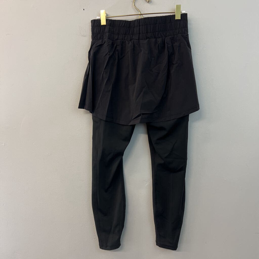 Pop Flex Black Active Leggings/ Layered Skirt Small