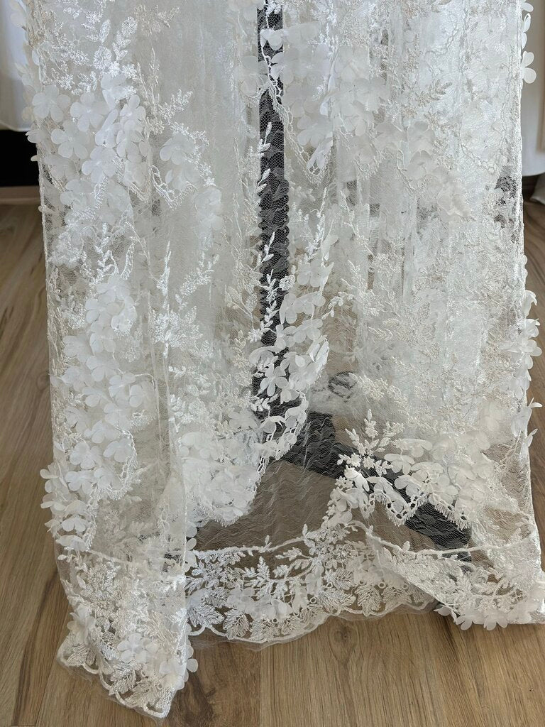 Dress The Population Ivory Lace/ 3D Flower Bridal Gown Large