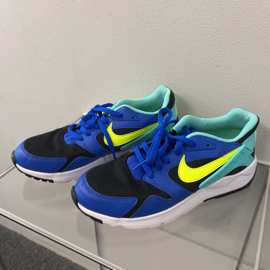 Nike LD Victory Racer Blue/ Multi Sneakers 5.5 Youth